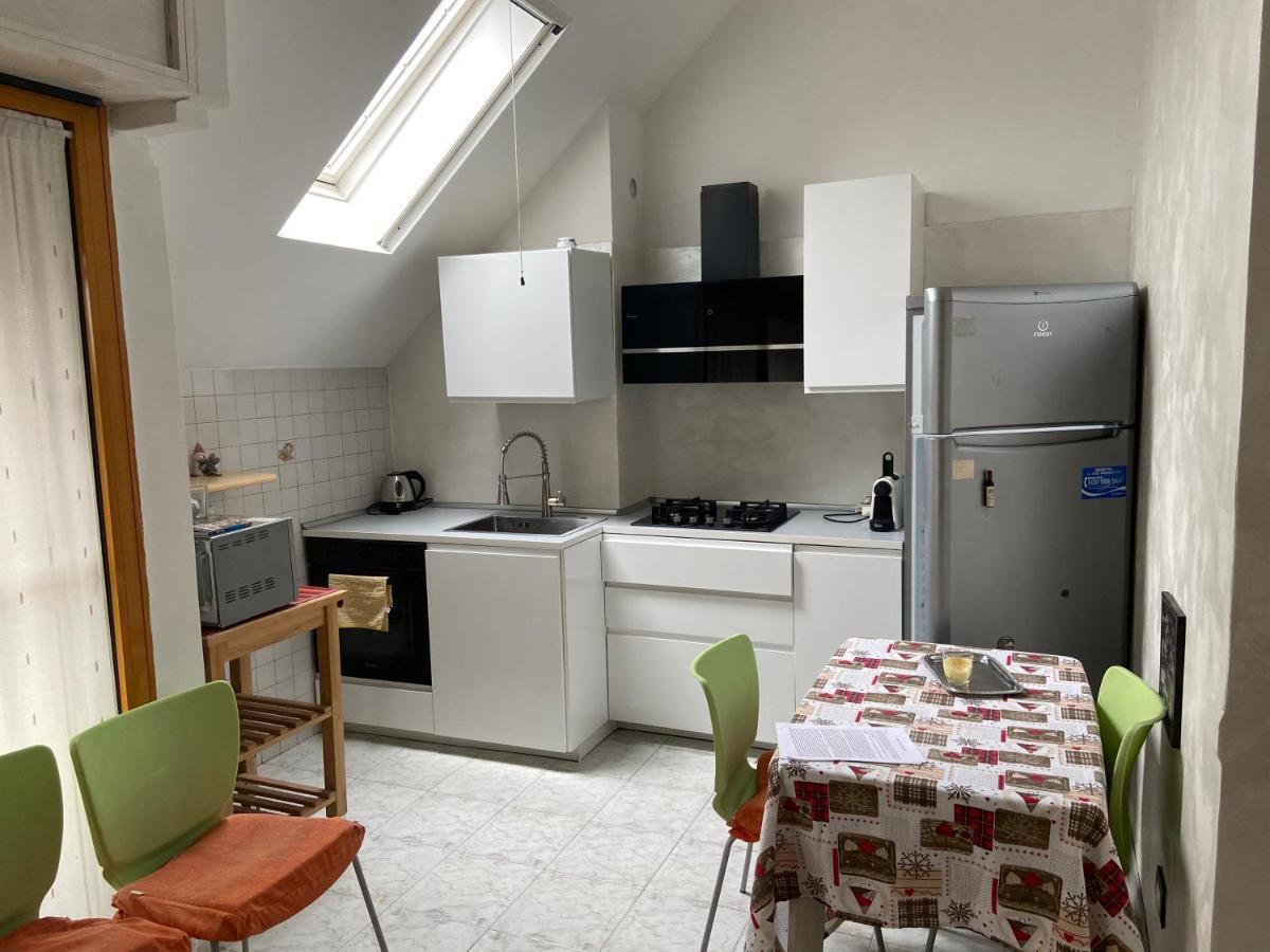 Апартаменти La Casa Di Giada Песк'єра-Борромео Екстер'єр фото